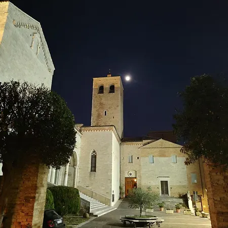 Oda ve Kahvaltı Palazzo Fiorenzi - Dimora Storica 4*