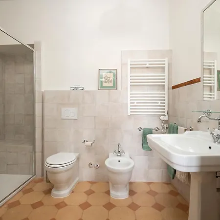 فندق مبيت وإفطار Palazzo Fiorenzi - Dimora Storica أوزيمو