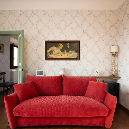 Oda ve Kahvaltı Palazzo Fiorenzi - Dimora Storica 4*