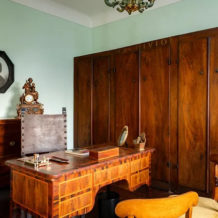 Palazzo Fiorenzi - Dimora Storica فندق مبيت وإفطار 4*