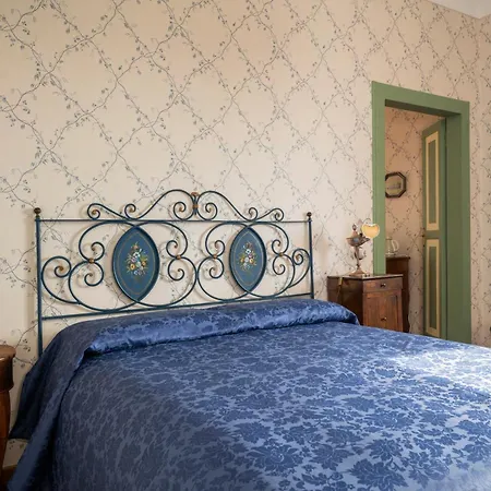 Palazzo Fiorenzi - Dimora Storica 4* أوزيمو